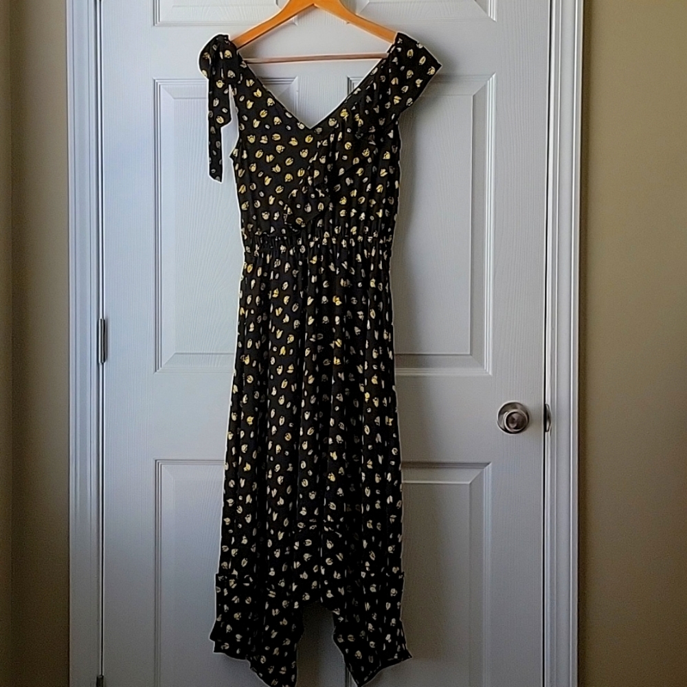 Who what wear, size: xs, black & yellow flower 🌻